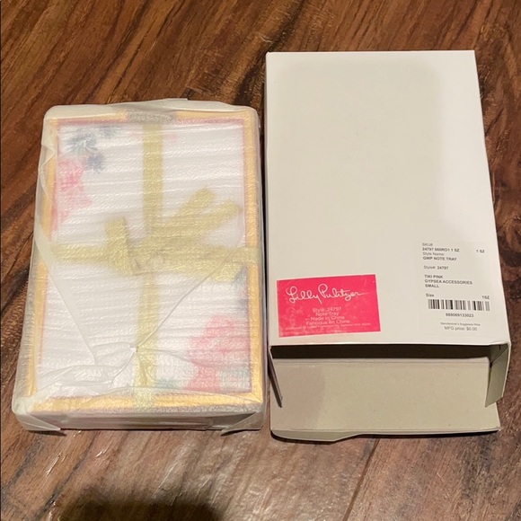 Lilly Pulitzer Note Tray - Picture 2 of 5